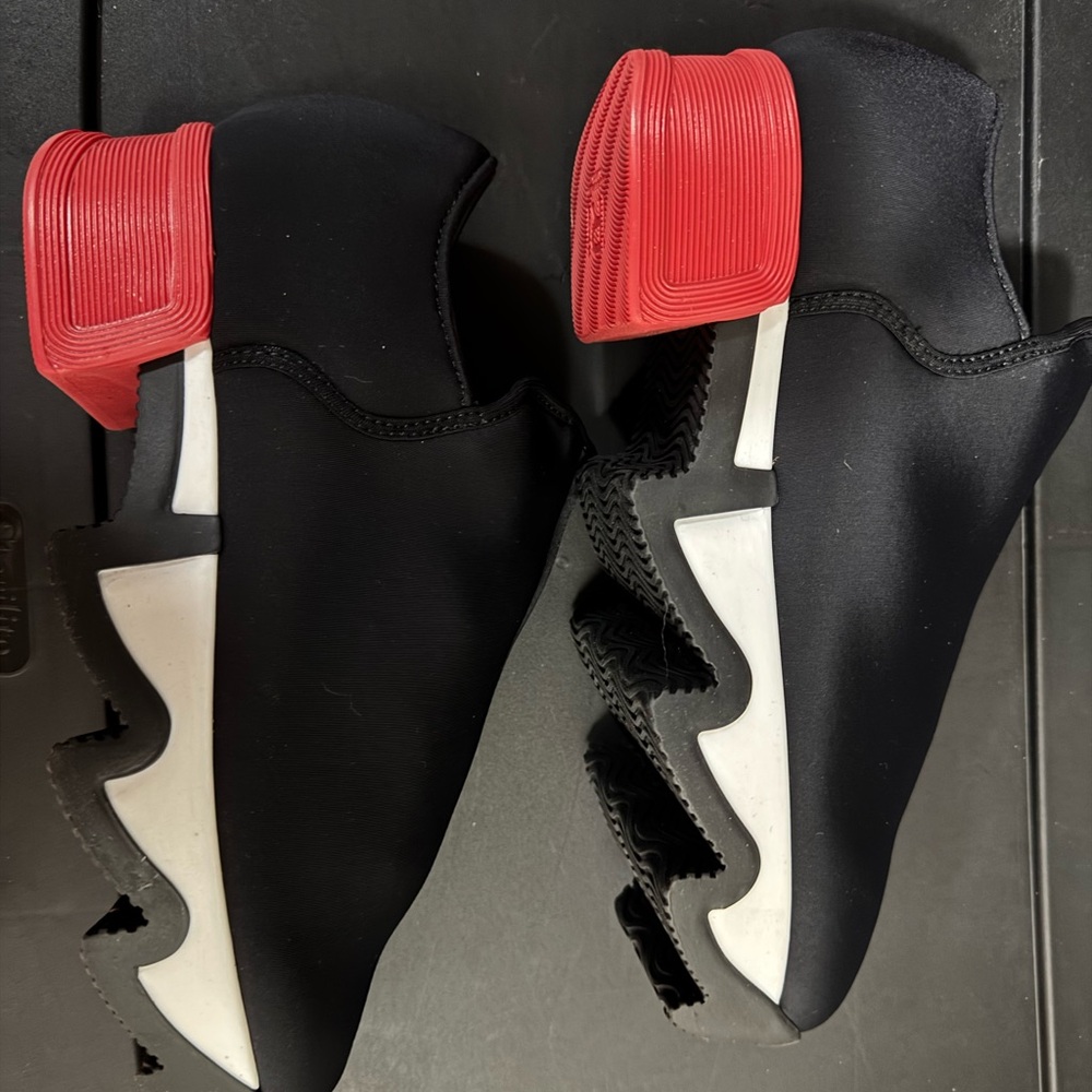 Iris Black Sneakers with Red Accents